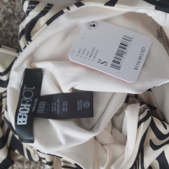 Beach Riot One Piece Swimsuit - Picture 8 of 10